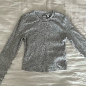 aritzia cropped long sleeve